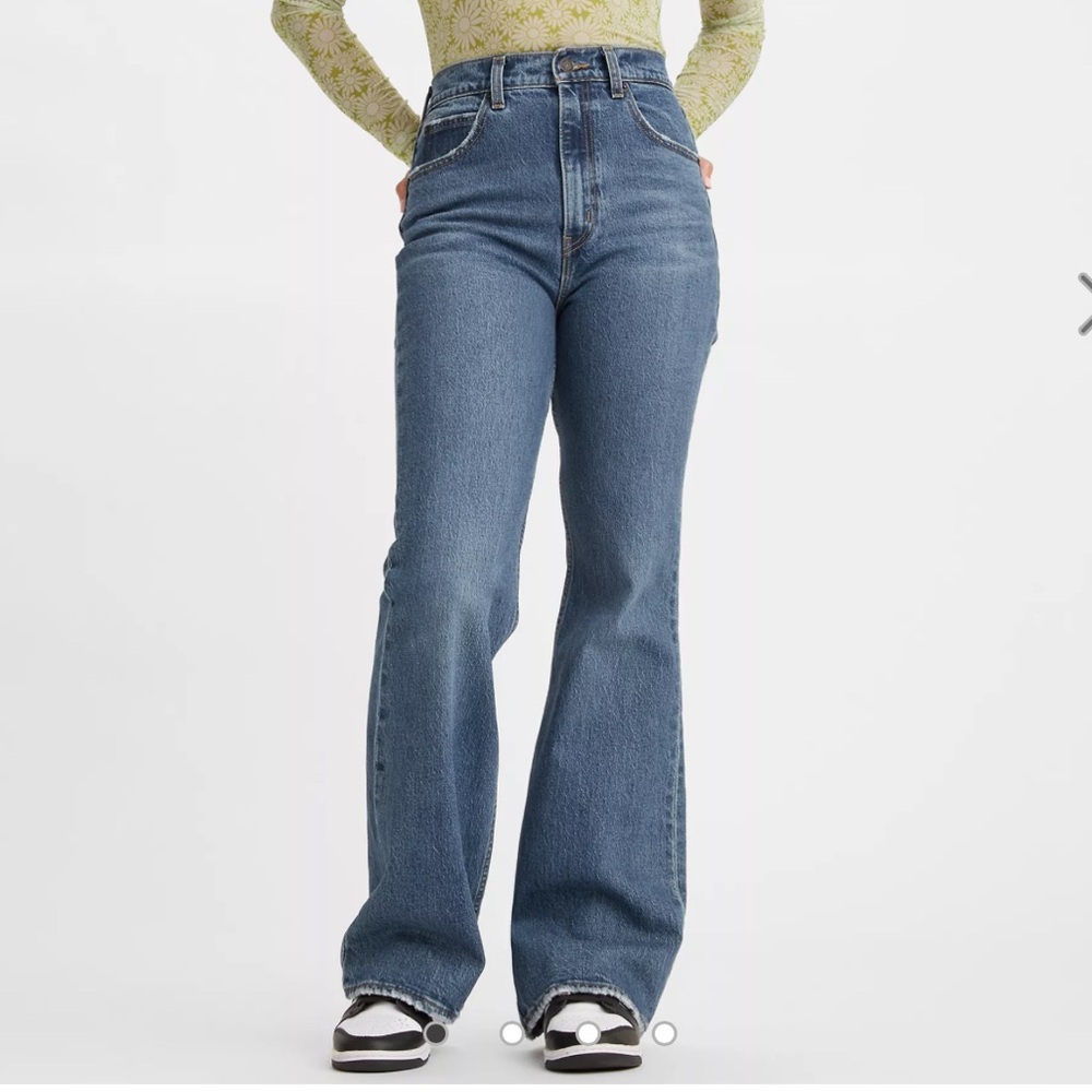 Levi's Women's Wide Leg Jeans in Classic Blue